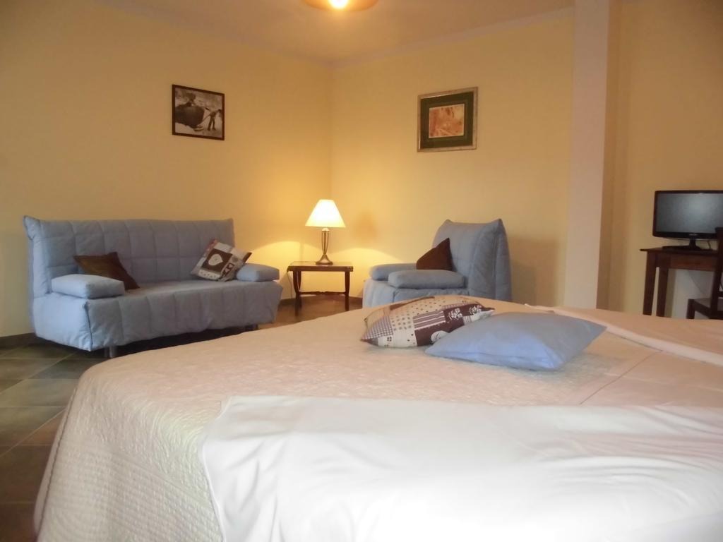 Agriturismo Bio-Ecologico Sant'Isidoro Roccaforte Mondovi Ruang foto